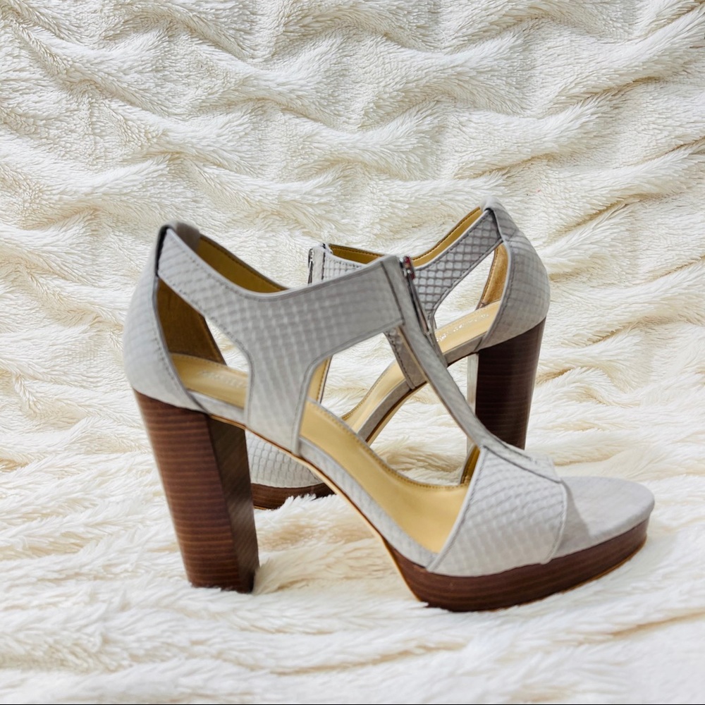 Preloved!Michael Kors Berkley Leather Sandals Sz 8